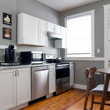 Updated 3 Bedroom Unit With Balcony! Cape Girardeau Bagian luar foto