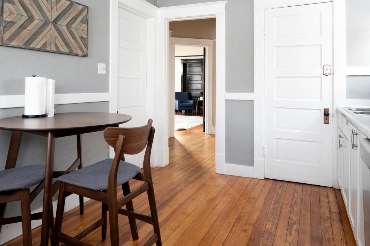 Updated 3 Bedroom Unit With Balcony! Cape Girardeau Bagian luar foto